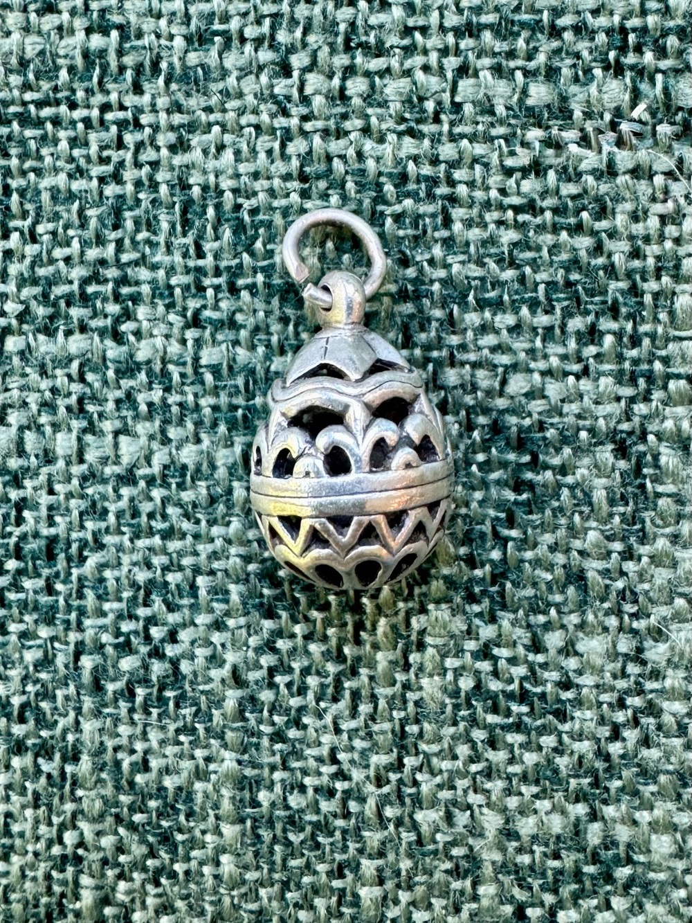 James Avery Retired 3D Sterling Silver Fleur de Lis Openwork Easter Egg Charm